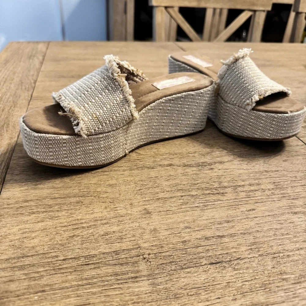 BAND OF GYPSIES ”Wren” Platform Sandals - Size 8 - Picture 2 of 5